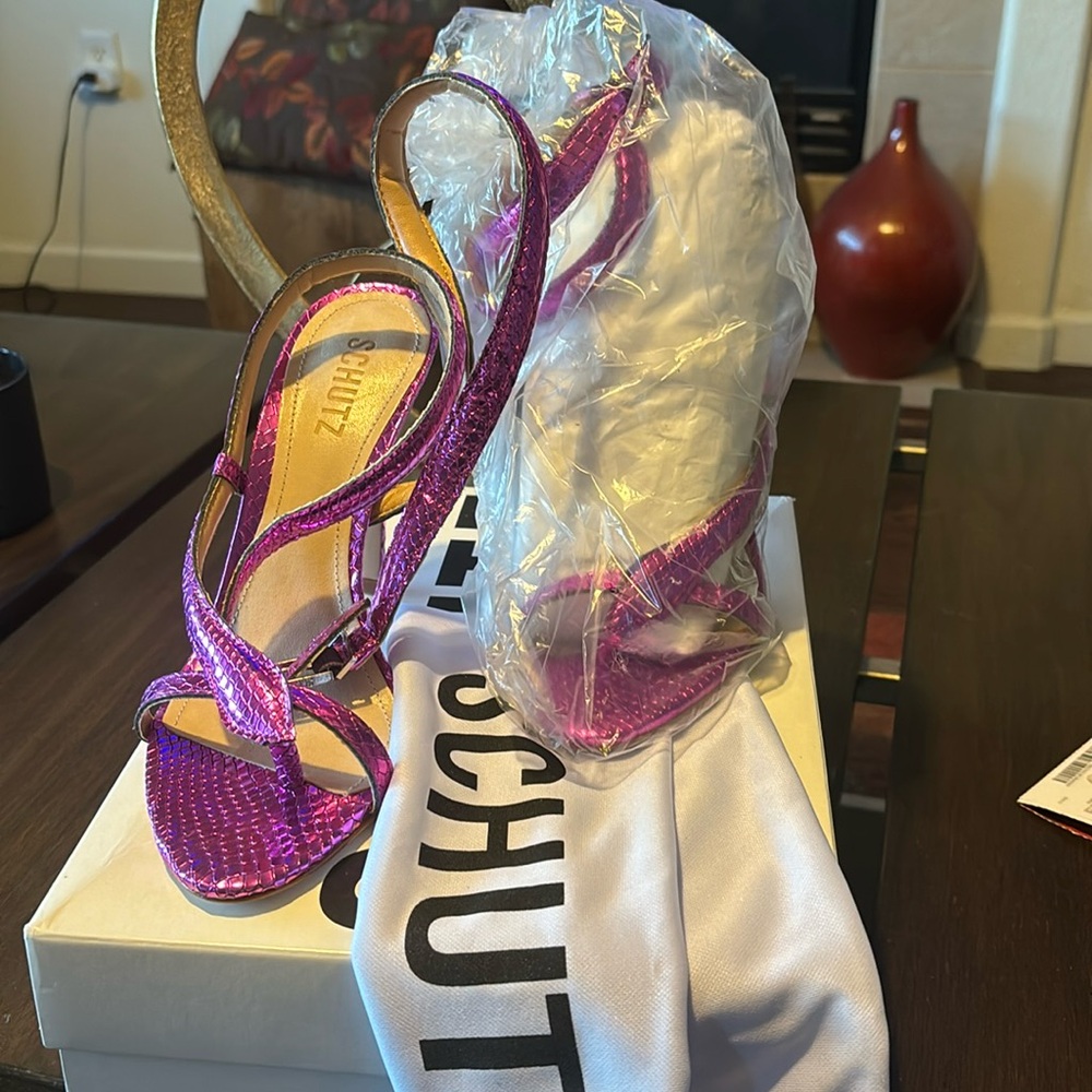 New Schultz Metallic Pink Sandal-8M